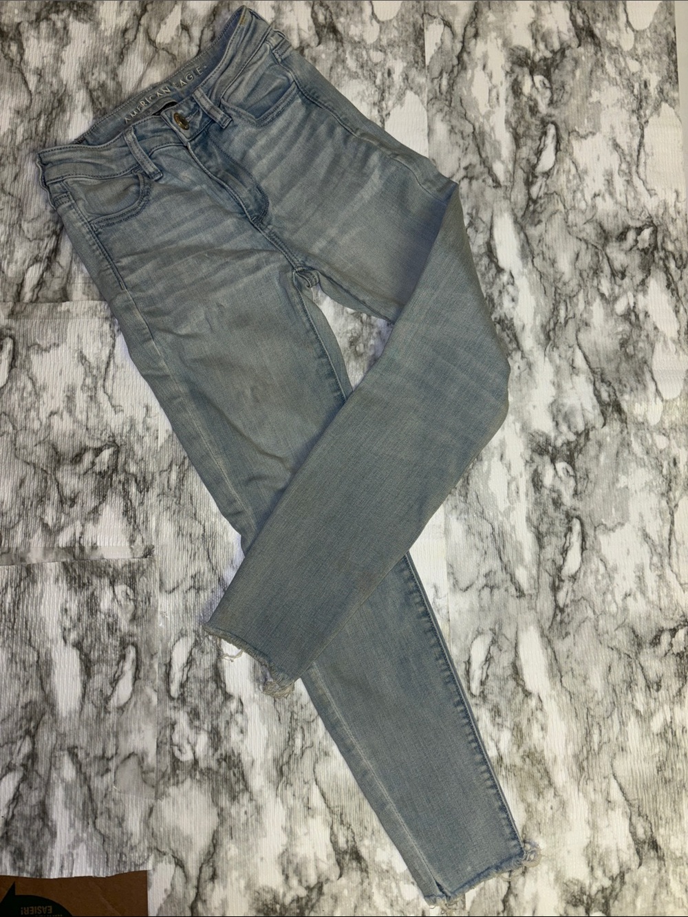 American Eagle Outfitters Light Wash High-Rise Skinny Jeans size 2 Short
